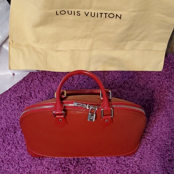 Louis Vuitton Epi Alma GM - Picture 7 of 16